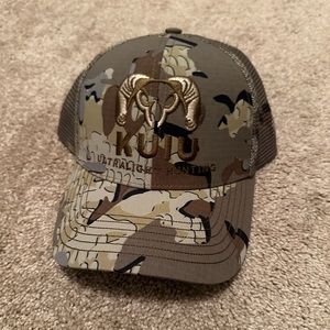 KUIU ultralight hunting pro mesh hat
